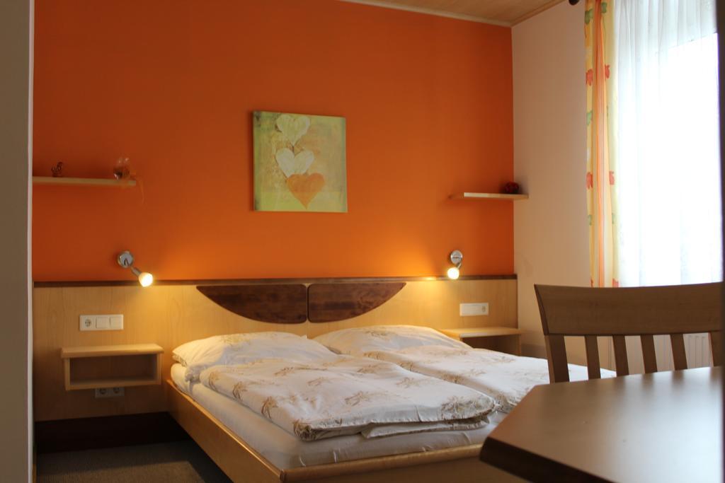 Gaestehaus Karassowitsch Rust Habitación foto